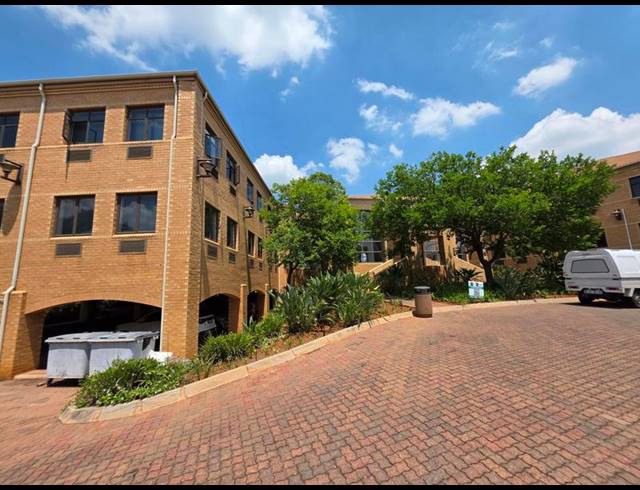 BUSINESS PROPERTY TO RENT IN FAERIE GLEN